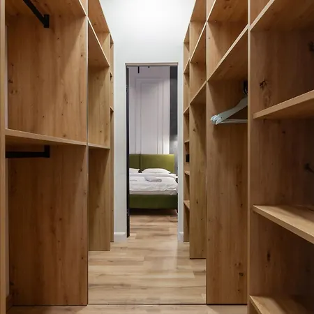 Leogrand On Franka 35 Apartment *