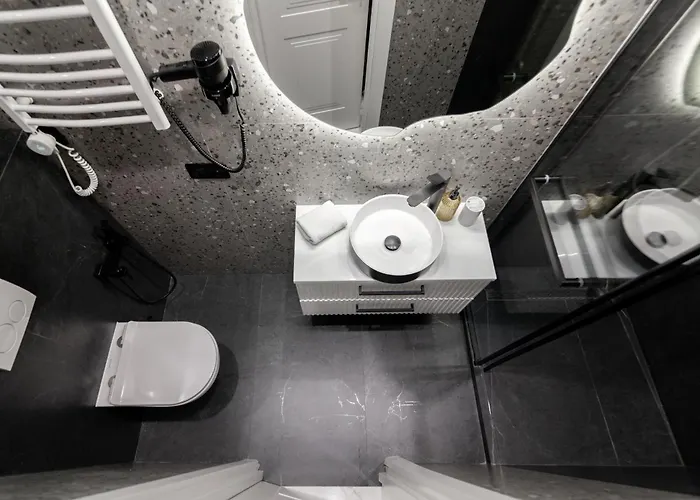 Leogrand On Franka 35